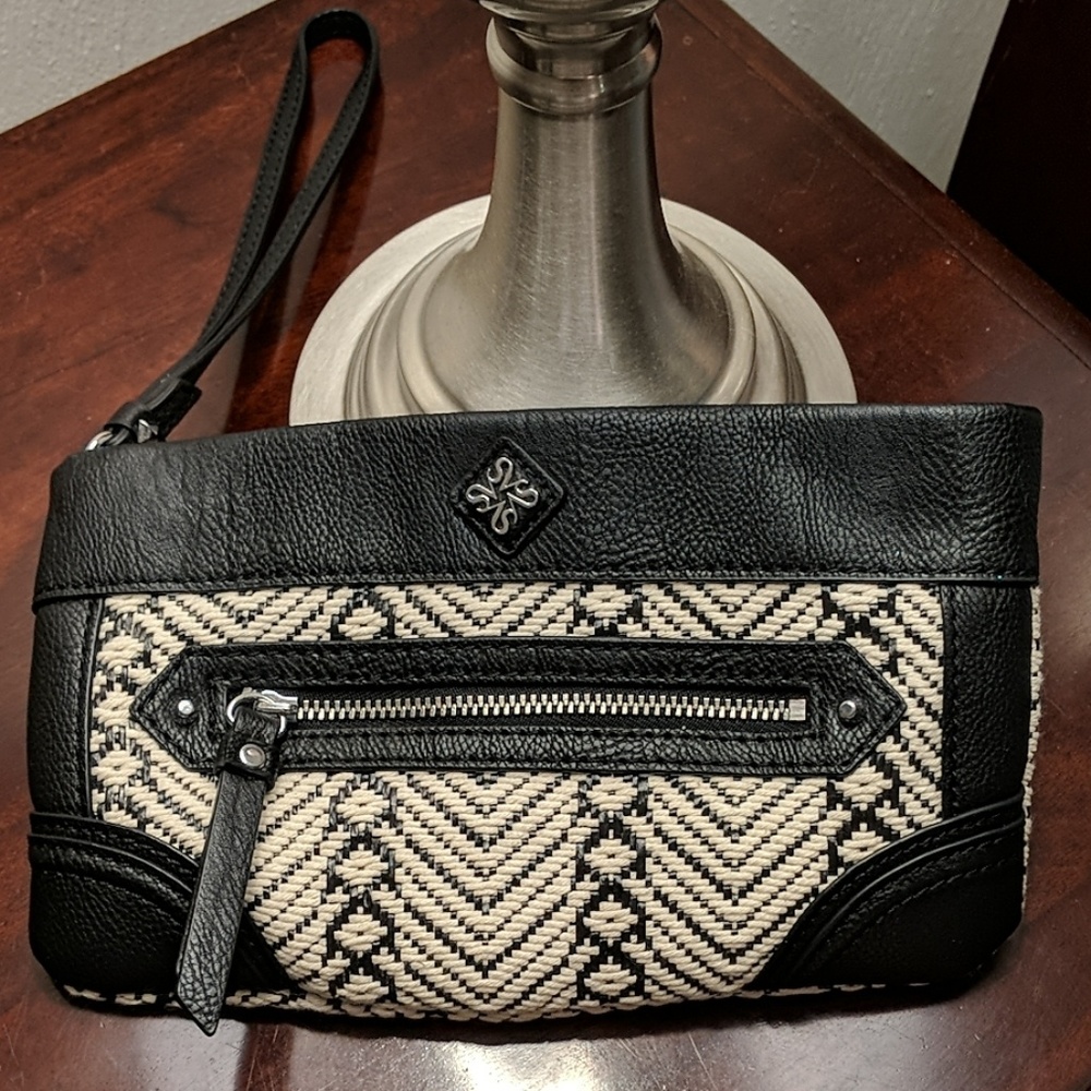 Vera Wang Wristlet